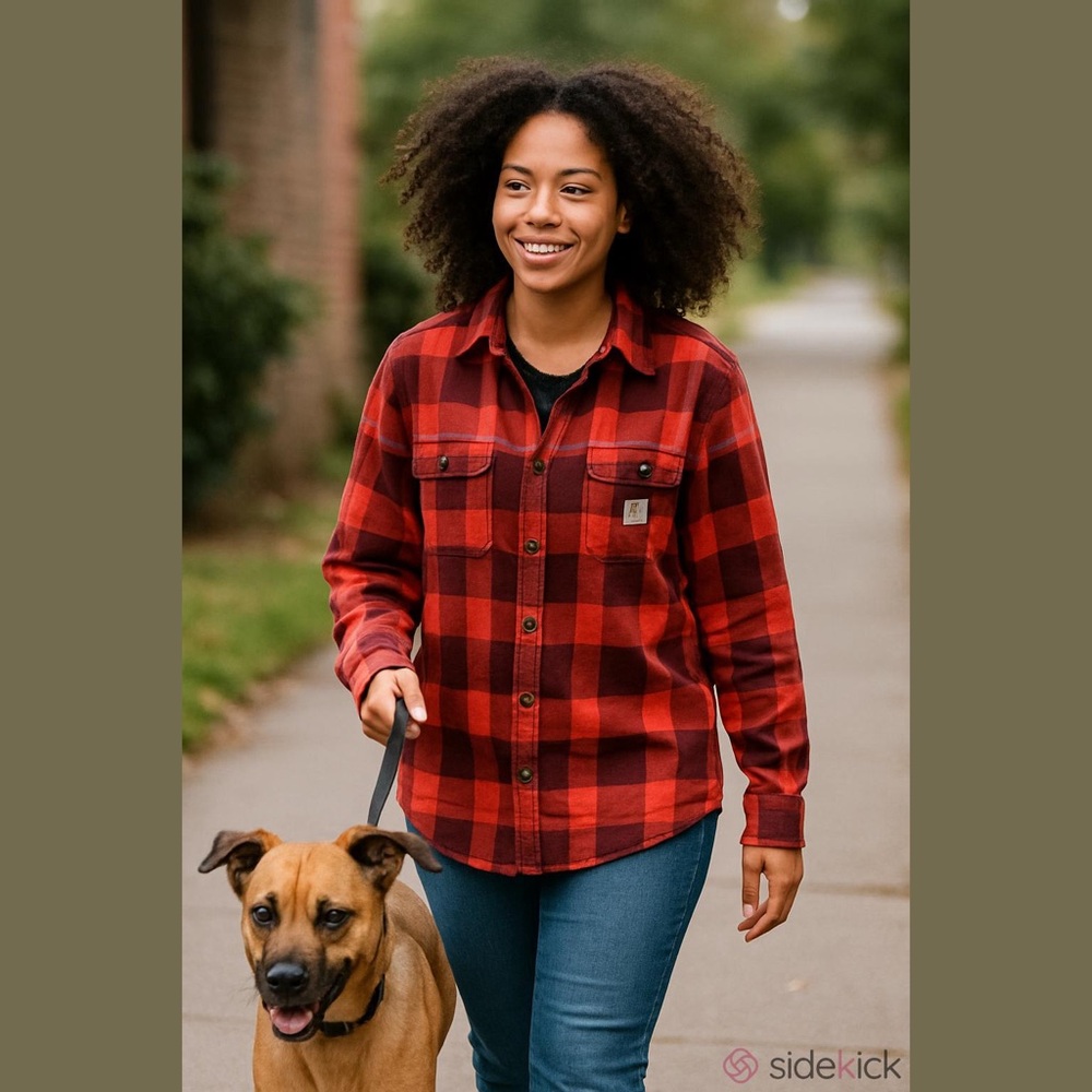 CARHARTT Women’s Orange / Red Plaid Button Up Long Sleeve Shirt, Size XL.